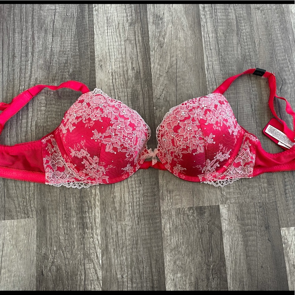 New Victoria secret dream angel push up bra , red, lace, sparkle , 36c